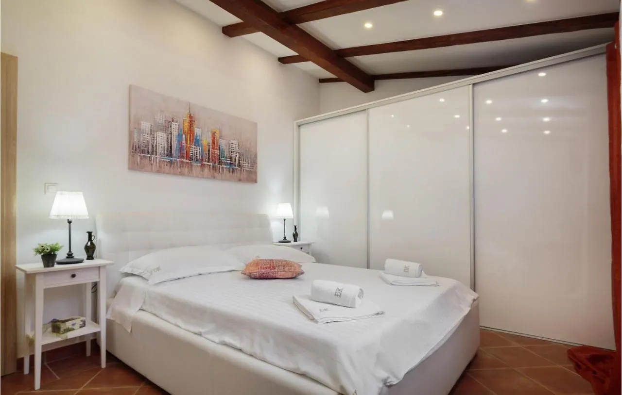 Holiday home Villa Curta Privlaka